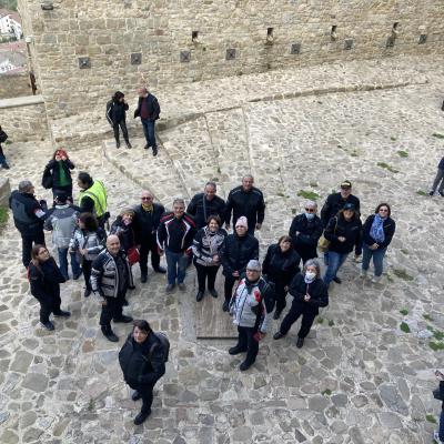 51 Foto Di Gruppo Sparso Nel Castello Dai Piani Alti