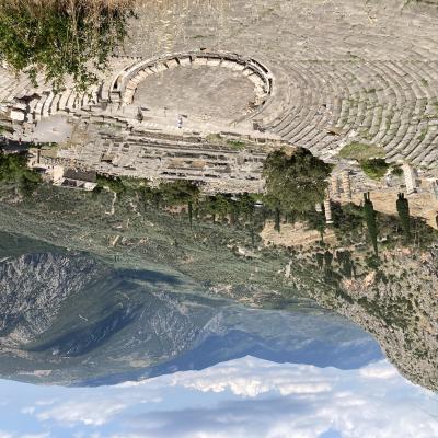 55 Il Teatro Di Delfi Ospitava Fino A 5000 Persone Questa Forma Si Deve Grazie A Eumene Ii Di Pergamo 160 A.c